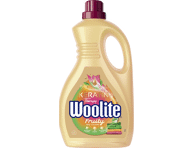 Skystasis skalbiklis WOOLITE KERATIN THERAPY FRUITY, 45 sk., 2.7 l